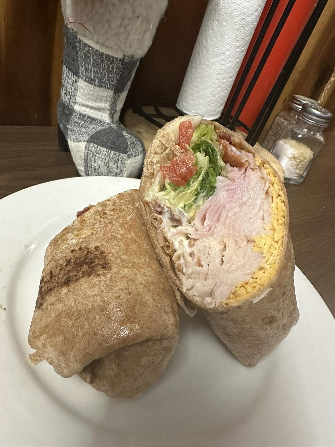 Diner wrap with fries